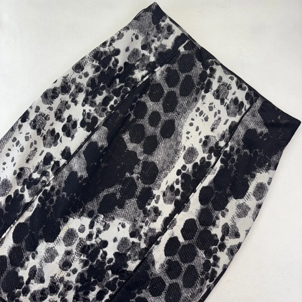 Worthington‎ Petite Women's Pencil Skirt 14P Black Gray Abstract Career Business